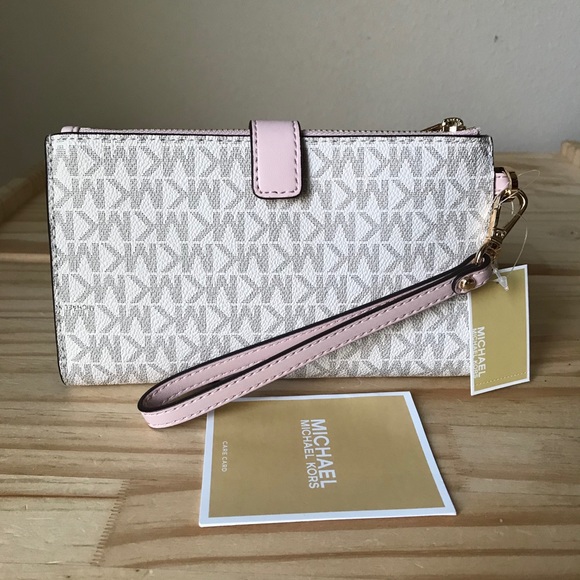 Michael Kors Wallet🎈🎈 - Picture 2 of 8